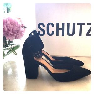 Schutz pointed toe block heel